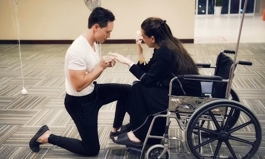 Chưa bao giờ showbiz Việt có một lễ cầu hôn giản dị mà ấm áp chân tình đến vậy ảnh 1