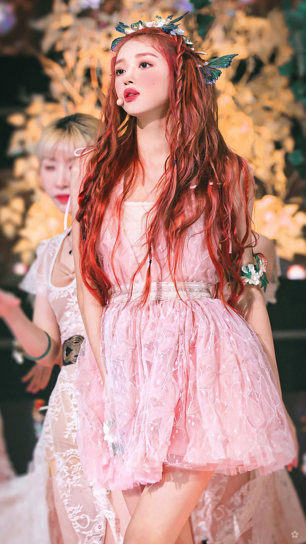 YooA (Oh My Girl) xinh đẹp cỡ nào mà được người Hàn quan tâm hơn cả Jennie (BLACKPINK)? ảnh 2