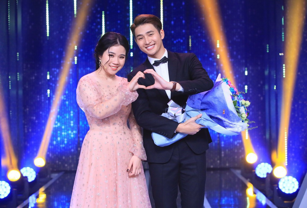 Bốn ca sĩ từng làm nữ chính trong show “Người ấy là ai”: Chỉ một người chọn phải màu đỏ ảnh 4