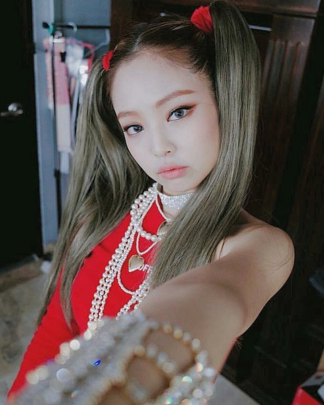 Nayeon và Jang Won Young bị đặt lên bàn cân với Jennie vì chi tiết trùng hợp này ảnh 4