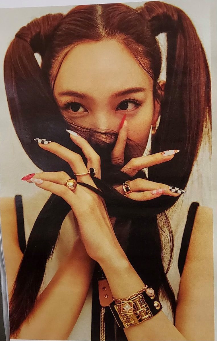 Nayeon và Jang Won Young bị đặt lên bàn cân với Jennie vì chi tiết trùng hợp này ảnh 2