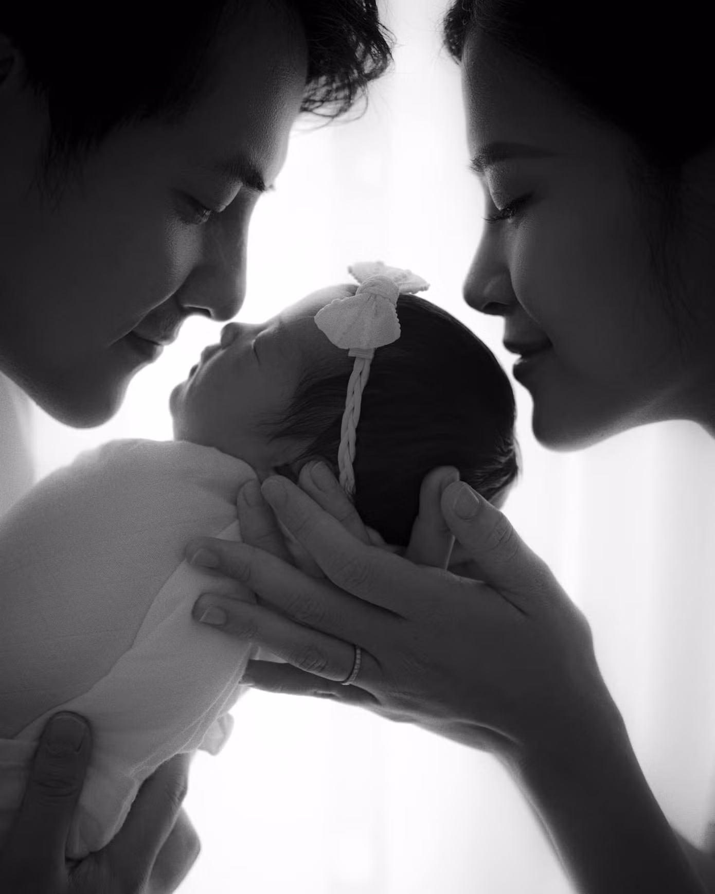 Vợ chồng Đông Nhi - Ông Cao Thắng hé lộ chân dung và tên thật của “công chúa nhỏ“ ảnh 2