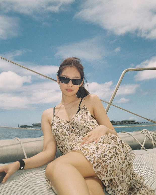 Hình đẹp thế này cớ sao Jennie BLACPINK lại nhanh tay xóa vội khiến bao người tiếc nuối? ảnh 3