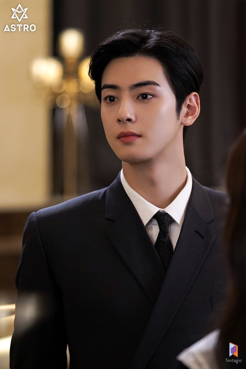 Đi tìm idol đẹp nhất trong mắt đồng nghiệp: Phía nam dễ đoán còn bảng nữ không thể tin nổi ảnh 1