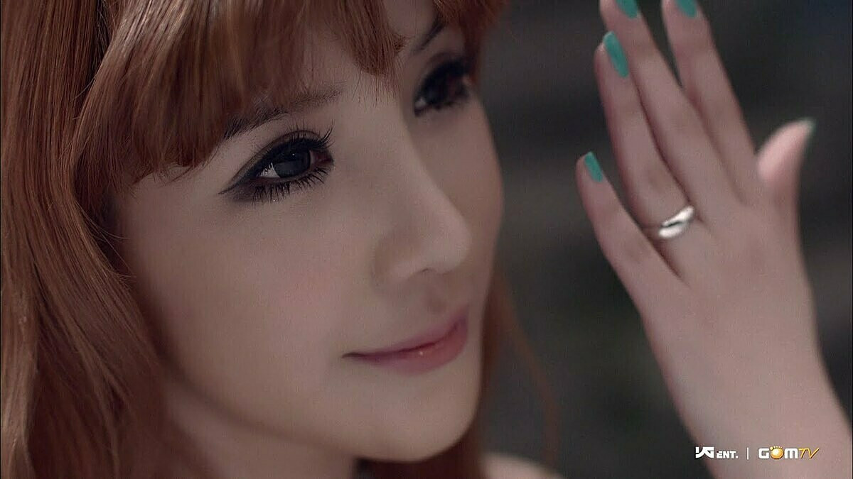 Không phải ca khúc mới, chính diện mạo khác lạ đã giúp Park Bom giành “all kill” ảnh 7