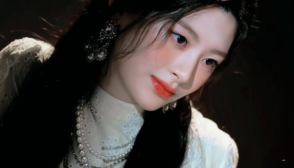 Ngắm loạt ảnh “tình đầu thơ ngây” của tân binh này để biết vì sao dân tình xao xuyến ảnh 2