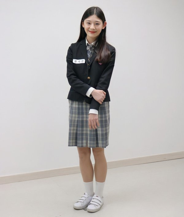 Ngắm loạt ảnh “tình đầu thơ ngây” của tân binh này để biết vì sao dân tình xao xuyến ảnh 3