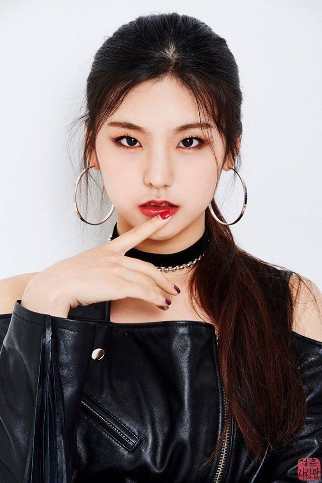 Đã tìm ra nữ idol “miễn nhiễm” với lông mày: Để kiểu nào cũng "đẹp bất chấp" ảnh 3