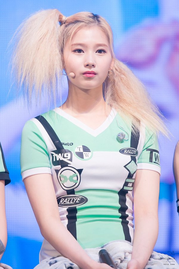 Nhìn kiểu tóc mới khó đỡ của ITZY mà netizen chỉ muốn sa thải ngay stylist công ty JYP ảnh 7