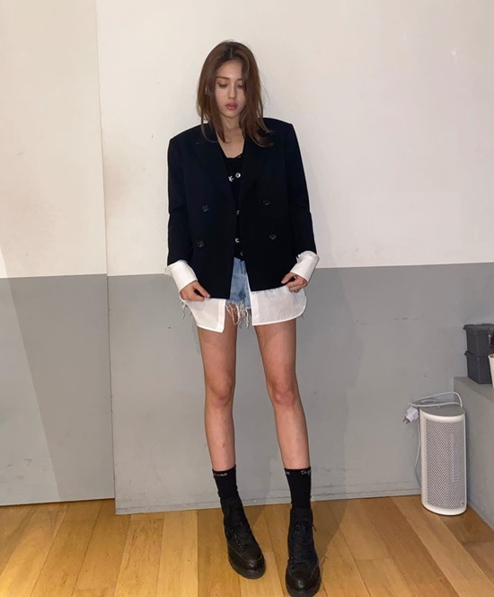 Sao Hàn 24H: BLACKPINK xuất hiện trong “I am Somi”, dàn mỹ nam rủ nhau làm phát thanh viên ảnh 2