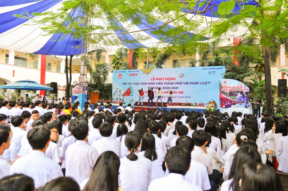 Hội thi “Học sinh, sinh viên thành phố với pháp luật” 2020: Đậm hiện đại, chuẩn sáng tạo ảnh 1