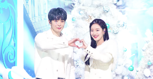 Naeun (April) dính tin đồn hẹn hò với hai nam idol cùng lúc vì ảnh hoa anh đào ảnh 2