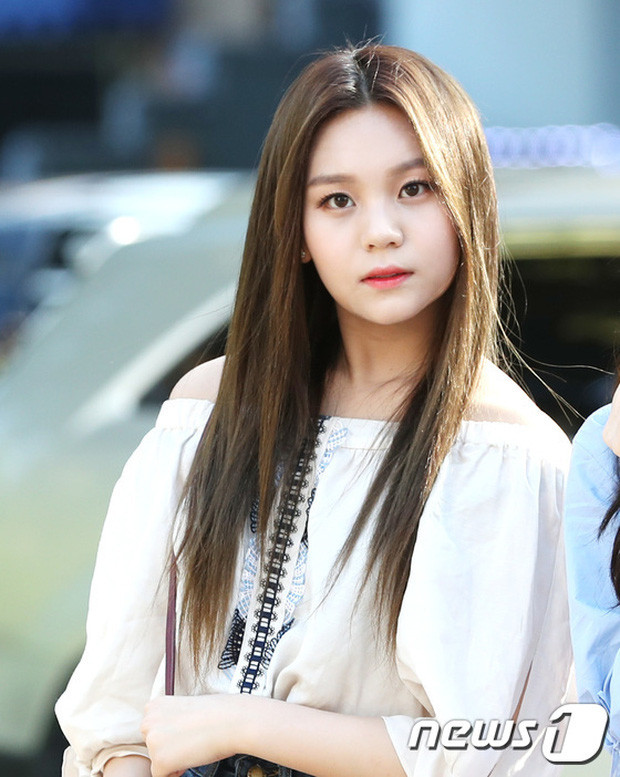 Nhìn Umji (G-Friend) bây giờ mới thấy câu “vịt hóa thiên nga” là có thật ảnh 4