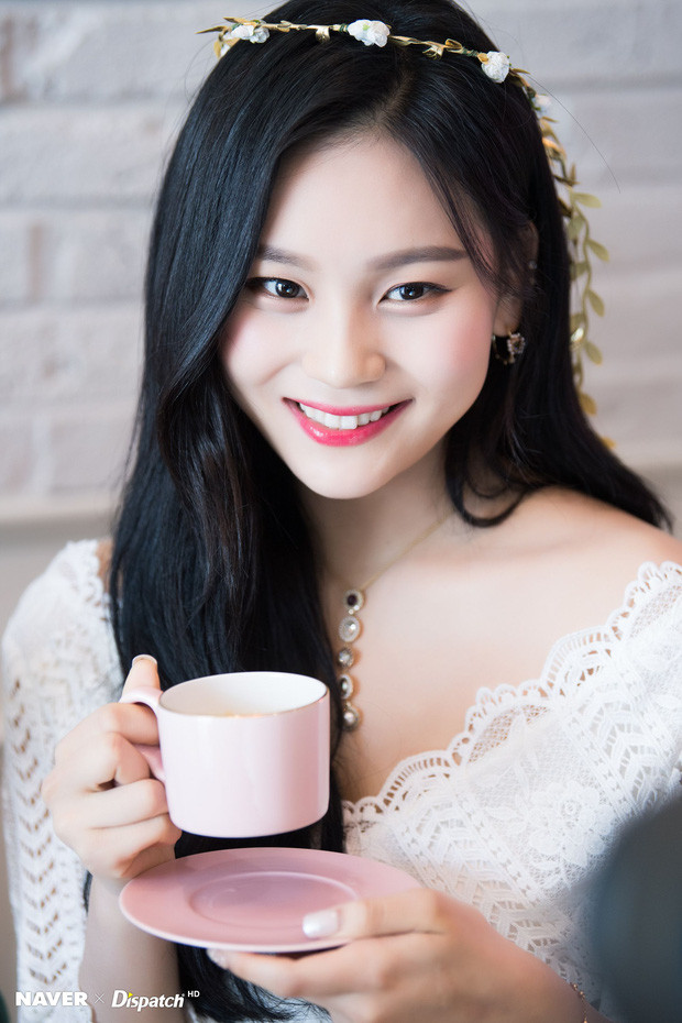 Nhìn Umji (G-Friend) bây giờ mới thấy câu “vịt hóa thiên nga” là có thật ảnh 6