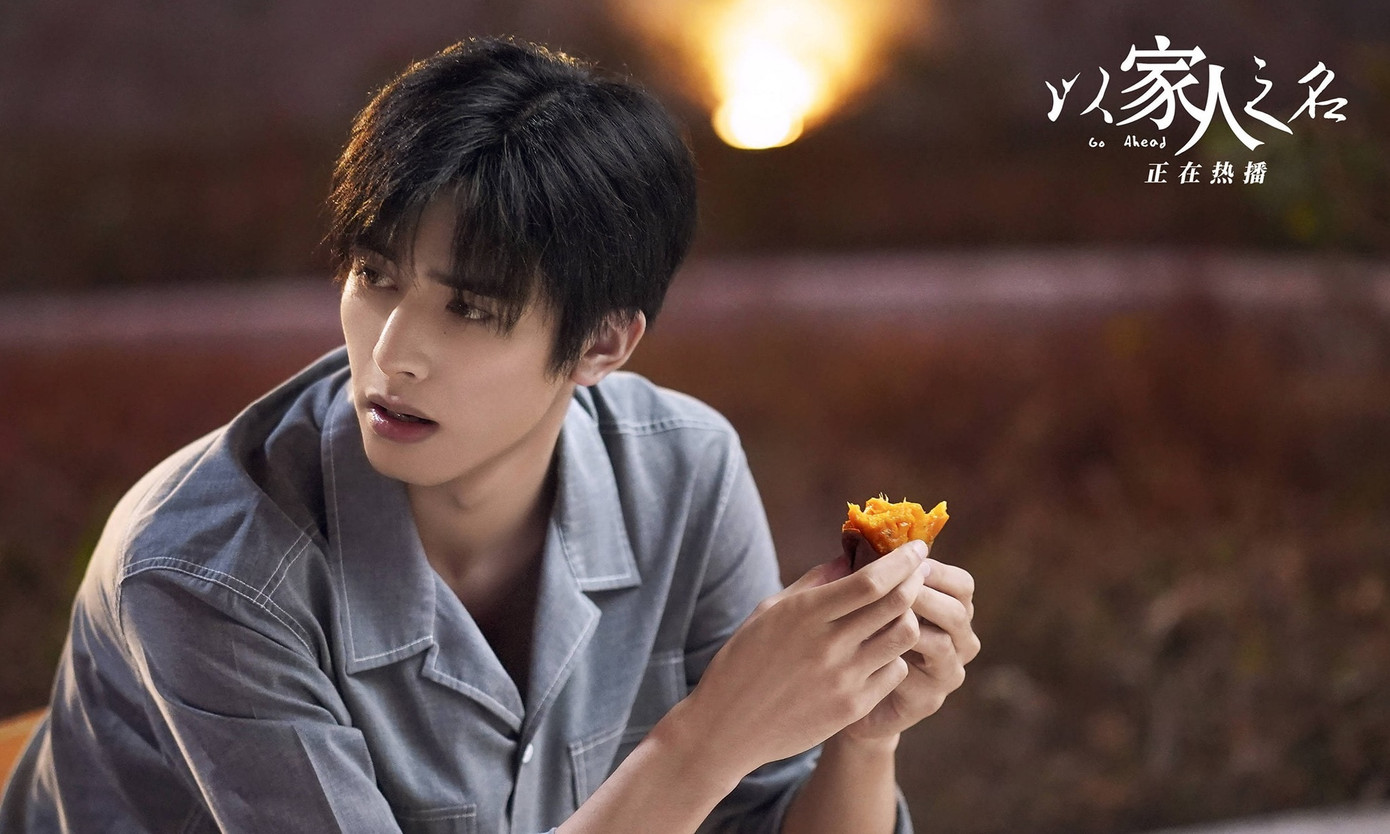 Đụng câu hỏi cực khó nhằn, Tống Uy Long trả lời khéo đến mức dân mạng khen nức nở ảnh 3