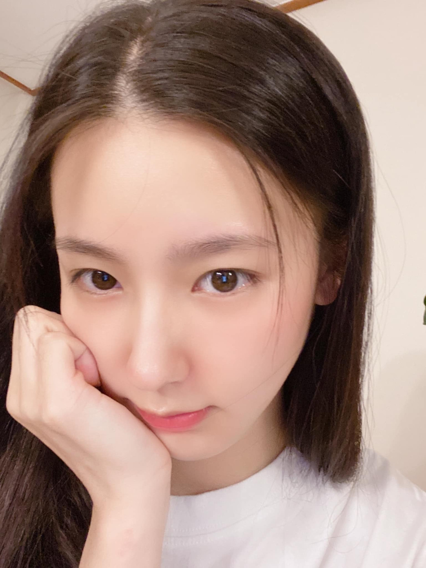 Thành viên hụt của BLACKPINK tự tin khoe mặt mộc cực xinh, liệu YG Ent có thấy nuối tiếc? ảnh 6