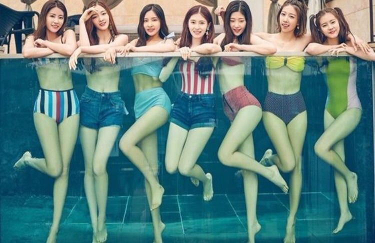 Dù diện đồ bơi kín đáo hay mát mẻ thì sao Hàn vẫn kịp khoe đường cong quyến rũ ảnh 2