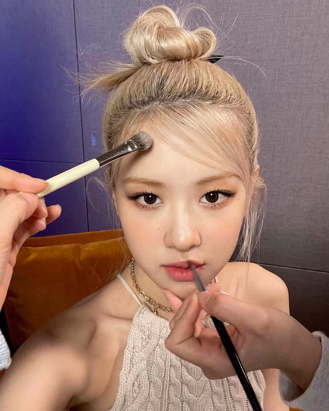 Đâu chỉ nhờ giảm cân và đổi màu tóc, Rosé thăng hạng nhan sắc còn do trang điểm ảnh 7