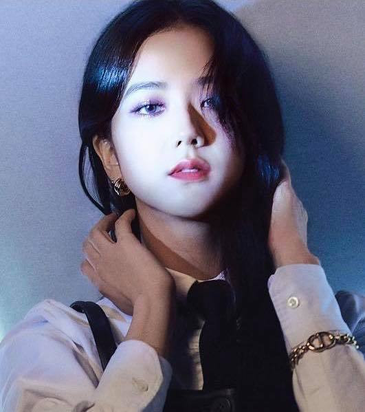 Netizen Hàn bỗng dưng tranh cãi nảy lửa về Jisoo BLACKPINK, lý do thì rất “cạn lời“ ảnh 5