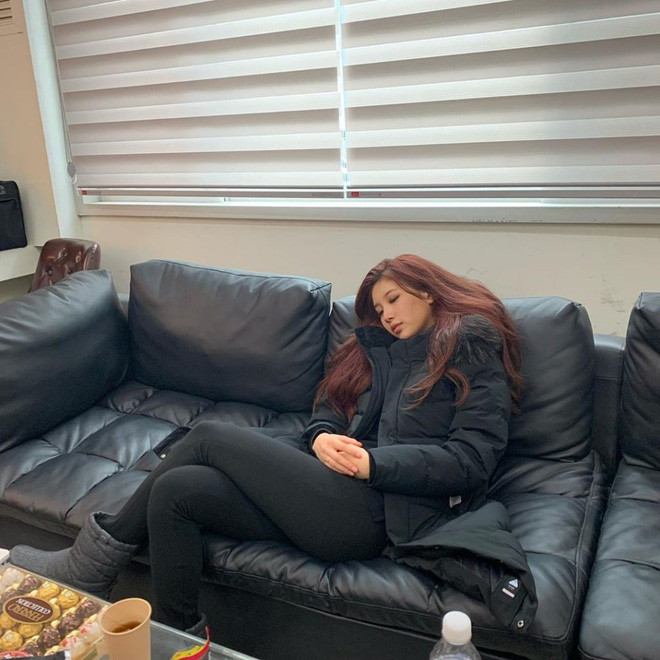 Biết rằng hành động này không tốt cho làn da nhưng nhiều nữ idol vẫn không thể từ chối ảnh 15