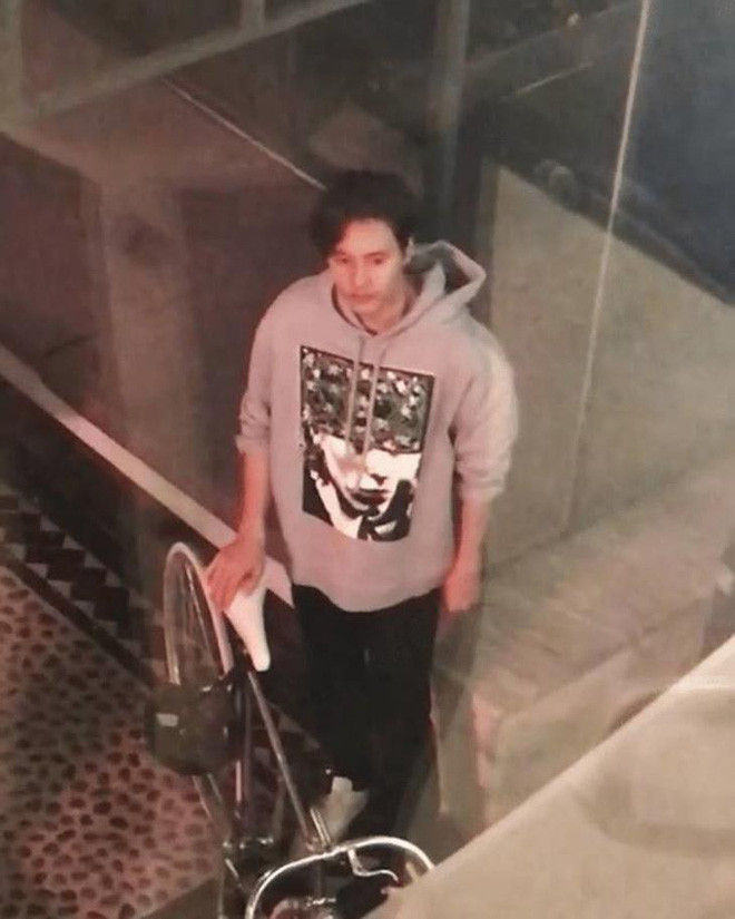 10 năm không đóng phim, Won Bin vẫn gây bão vì visual cực phẩm chuẩn “quốc bảo phim Hàn” ảnh 3