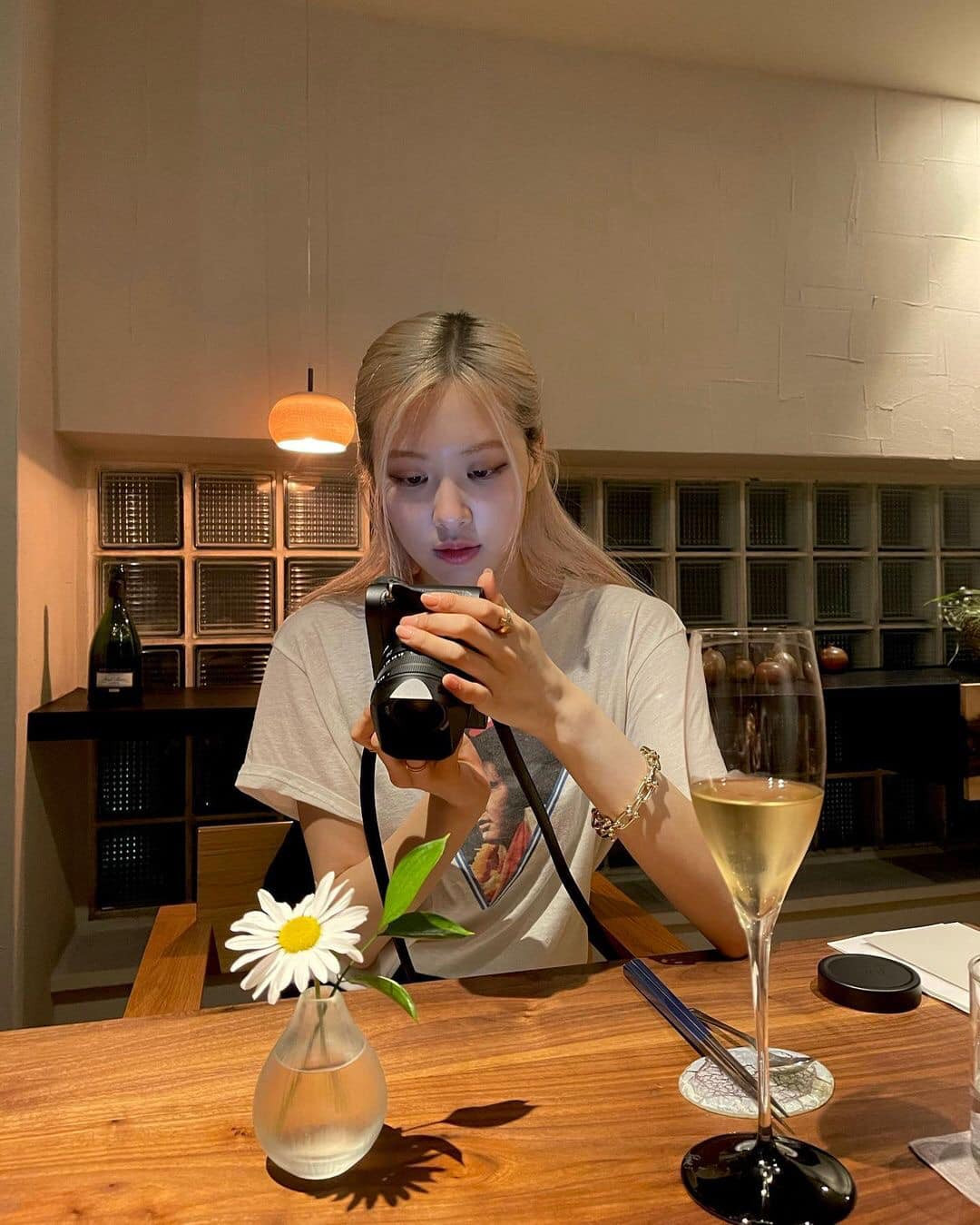 Hội “thánh sold-out” của BLACKPINK có thêm Rosé: Từ đầu năm đã 6 lần gây “cháy hàng” ảnh 2