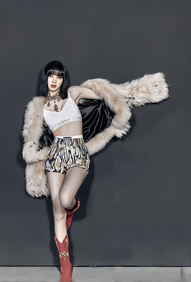 Một chiếc quần hai số phận: Lisa (BLACKPINK) được khen còn Ryu Jin (ITZY) bị chê ảnh 2