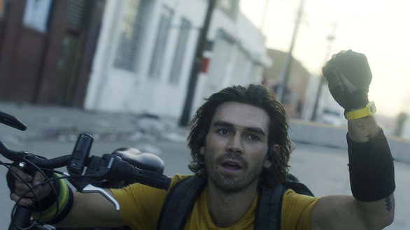 Vì sao "Songbird" - phim điện ảnh đầu tiên về dịch COVID-19 bị lùi ngày chiếu ở Việt Nam? ảnh 2