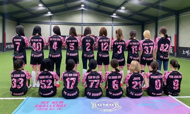 Đội bóng đá của các nữ idol K-Pop còn chưa kịp thi đấu đã phải tan rã vì lý do khó tin ảnh 1