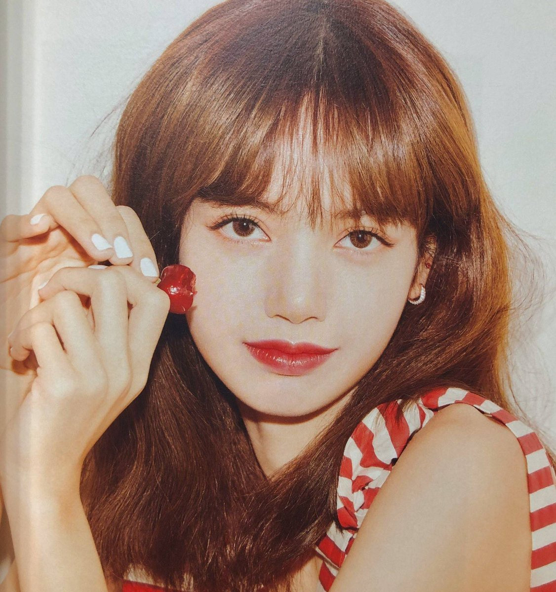 NÓNG: YG Ent xác nhận Lisa bị lừa đảo, cách Lisa phản ứng còn gây bất ngờ hơn ảnh 1