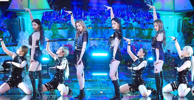 Netizen phát hiện một điểm khiến sân khấu debut của aespa khác hẳn các nhóm nữ SM khác ảnh 5