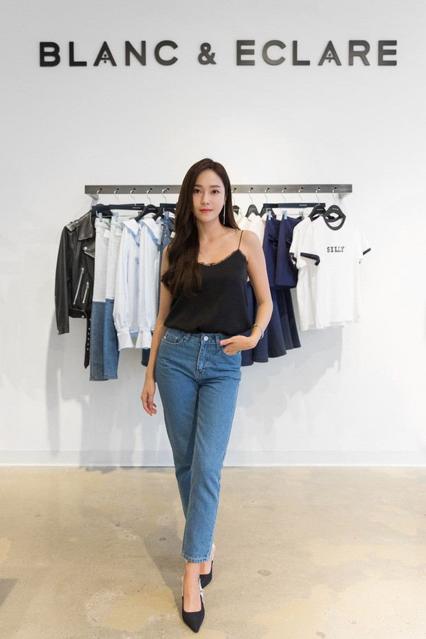 Sự nghiệp của Jessica ngày càng khởi sắc Idol khác rời xa SM Ent là bão tố, Jessica chia tay SM Ent thì thành đại gia K-Biz ảnh 2
