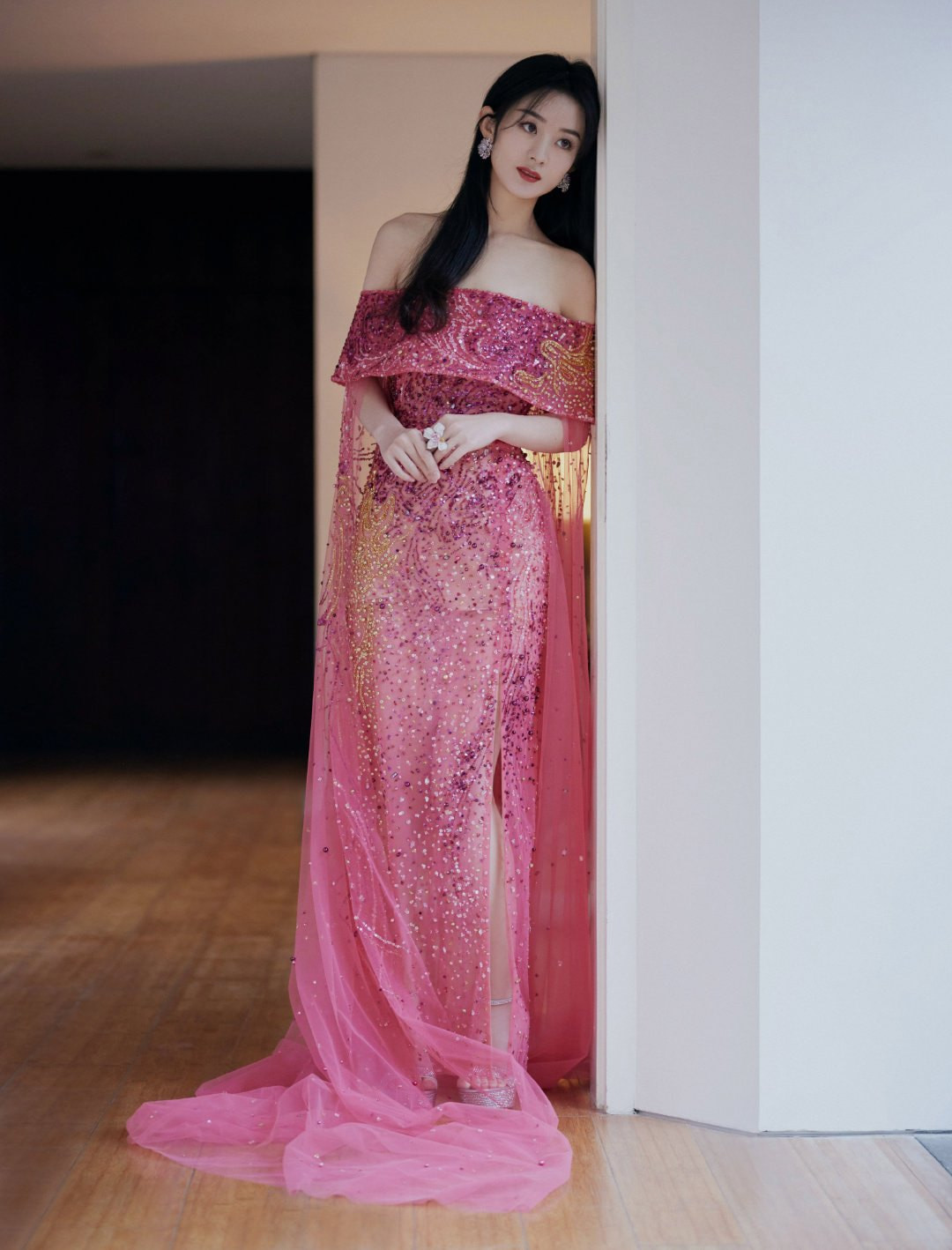 Triệu Lệ Dĩnh thăng hạng nhan sắc, được khen "đẹp như tiên tử" là nhờ nhân vật bí ẩn này ảnh 5