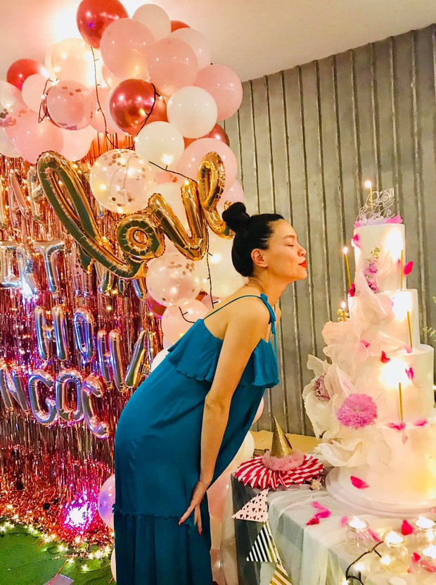 Hồ Ngọc Hà khoe ảnh gia đình hạnh phúc mà netizen chỉ thắc mắc về nhan sắc “mẹ bỉm sữa“ ảnh 2