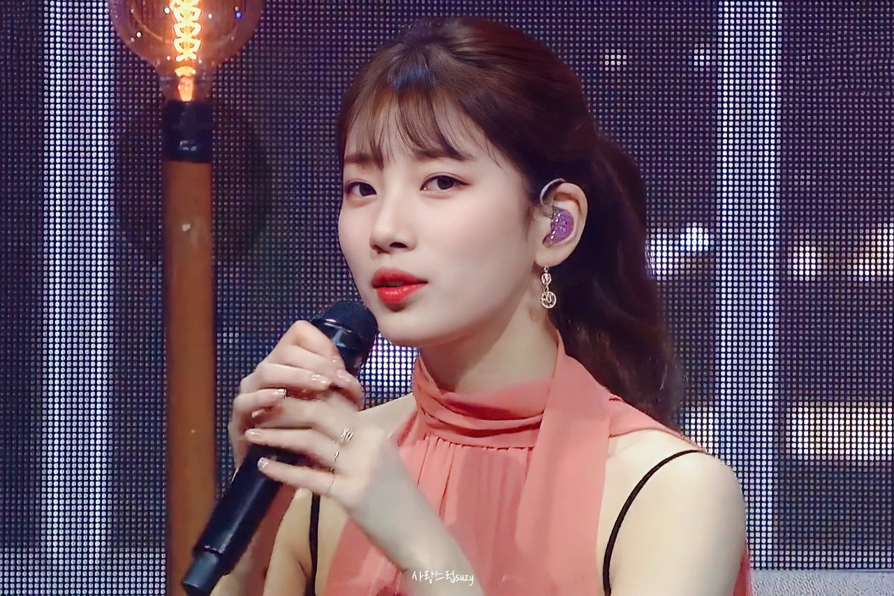 Không ngờ Suzy lại mắc phải lỗi trang phục cơ bản này trong show diễn quan trọng ảnh 4