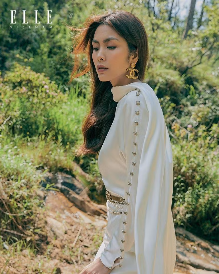 Đụng hàng váy Chanel với Seo Ye Ji nhưng Tăng Thanh Hà lại tỏa sáng theo cách rất riêng ảnh 5