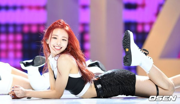 Nhan sắc trước debut của Yuna (ITZY) xuất sắc cỡ nào mà netizen không thể tìm được ảnh xấu ảnh 3