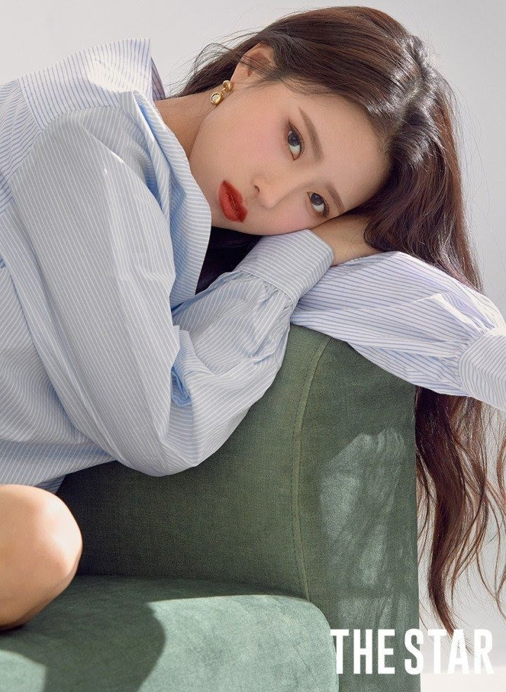 Trước khi trở thành Lalisa, em út BLACKPINK từng có tên khai sinh lạ lùng hơn nhiều ảnh 3