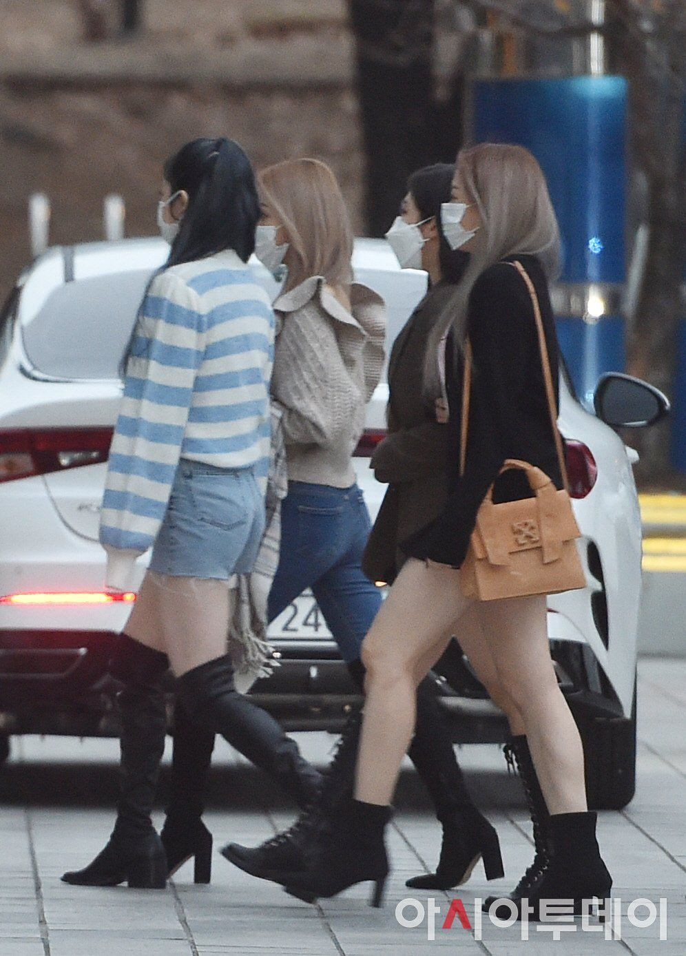 Style đi làm của aespa: Đẹp thì có đẹp nhưng vẫn bị trừ điểm vì sơ suất này ảnh 7