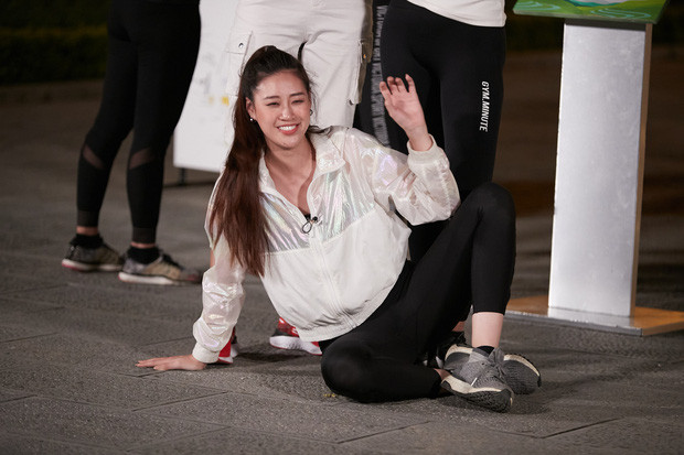 Không hẹn mà gặp, hai nàng Khánh Vân đều chung cảnh tỏa sáng đầu năm, thị phi cuối năm ảnh 6