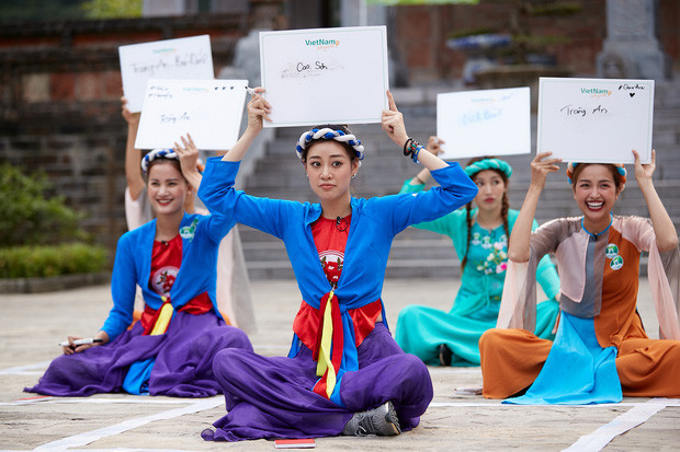 Không hẹn mà gặp, hai nàng Khánh Vân đều chung cảnh tỏa sáng đầu năm, thị phi cuối năm ảnh 5