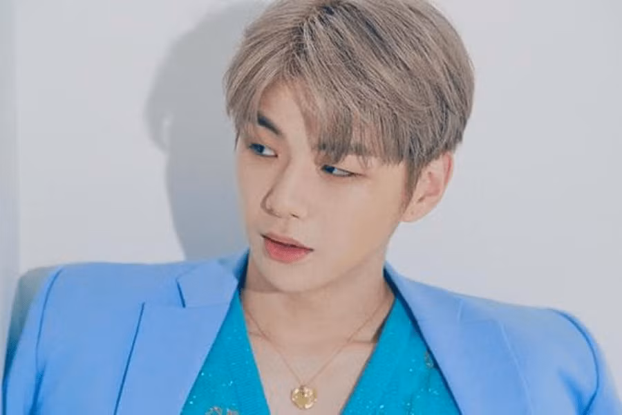 Chỉ có thể là Kang Daniel: Nhấn nút theo dõi Instagram một nữ ca sĩ cũng thành chủ đề lớn ảnh 2