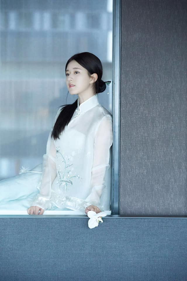 Đóng vai “em gái ngoan hiền”, Triệu Lộ Tư chịu cảnh chìm nghỉm giữa dàn sao lộng lẫy ảnh 6