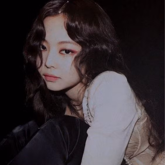 So kè nhan sắc các cô gái BLACKPINK khi để tóc xoăn: Khí chất cực khác biệt! ảnh 5