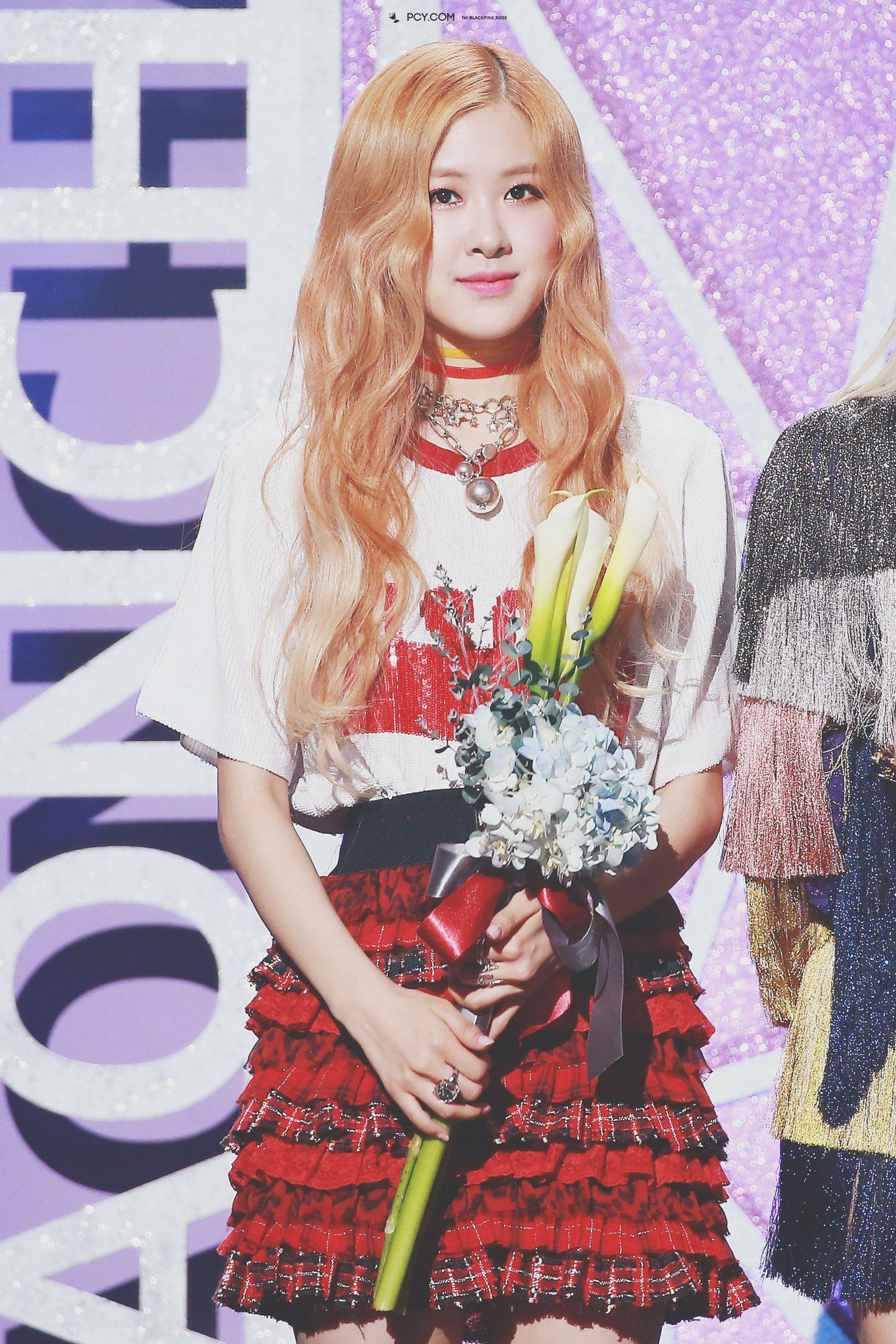 So kè nhan sắc các cô gái BLACKPINK khi để tóc xoăn: Khí chất cực khác biệt! ảnh 7