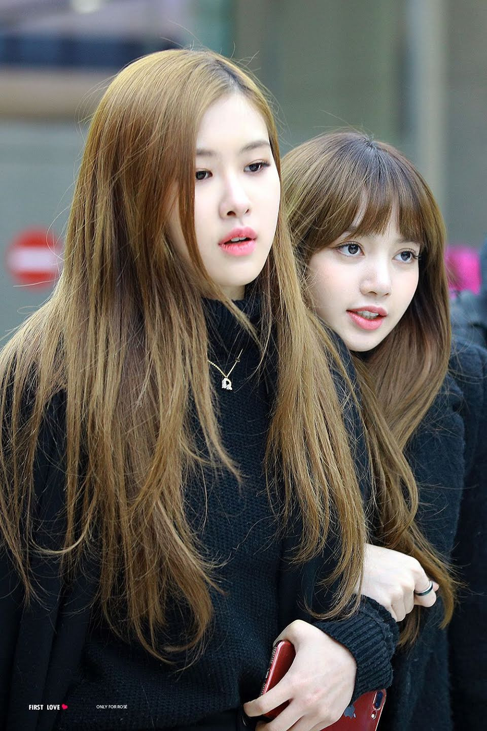 Món quà tuyệt vời nhất mà Lisa từng nhận được từ Rosé lại là một thứ không ai ngờ đến ảnh 1