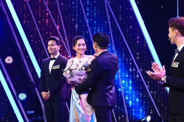 Vì đâu nữ chính “Người ấy là ai” tập 7 bị chê “đứng núi này, trông núi nọ”? ảnh 1