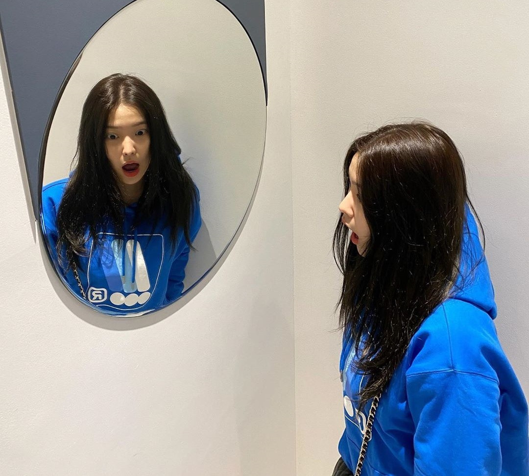 Sao Hàn 24H: Lee Min Ho khoe vẻ đẹp trai trong phim mới, Suzy biến hình xuất sắc ảnh 5