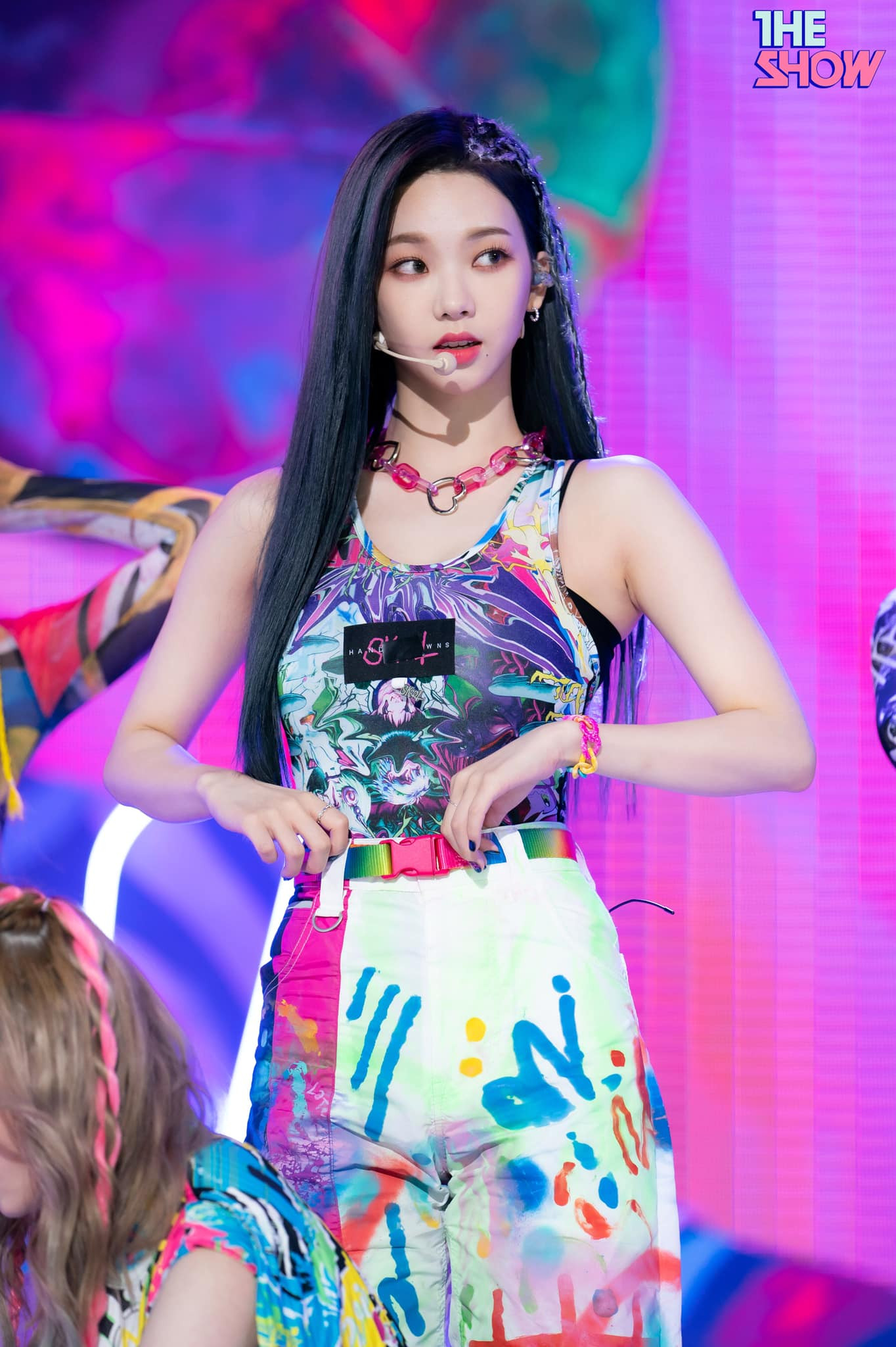 Tỷ lệ cơ thể của Karina (aespa) chuẩn cỡ nào mà được xếp vào nhóm “Thủy thủ Mặt Trăng”? ảnh 7