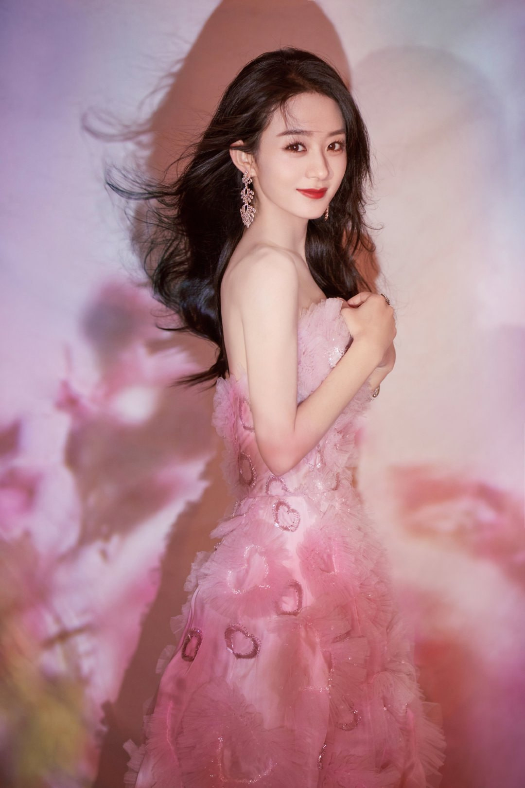 Sao Hoa ngữ ở đêm “Tinh Động Douyin“: Không ai mặc xấu, thần thái nhất là Triệu Lệ Dĩnh ảnh 4